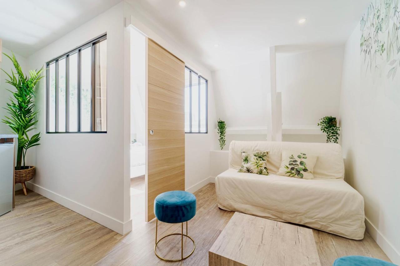 Parisian Flat With Eiffel Tower View Exterior foto